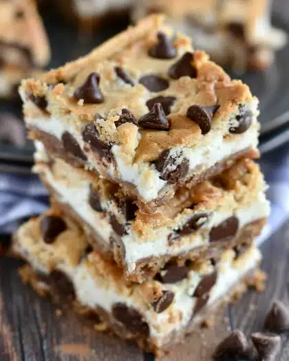 Chocolate Chip Cookie Cheesecake Bars